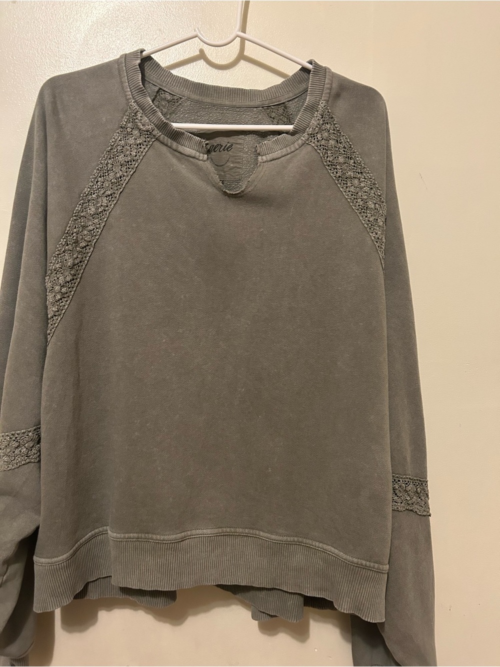 aerie Athleisure Activewear “Hey Crochet” Mineral Wash Olive Green. Sweatshirt L